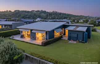 15 Admiral Drive, Cooks Beach
