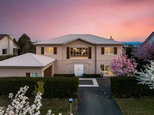 18 Chateau Crescent, Rangatira Park