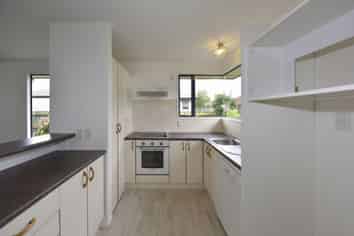 52E Marshland Road, Shirley