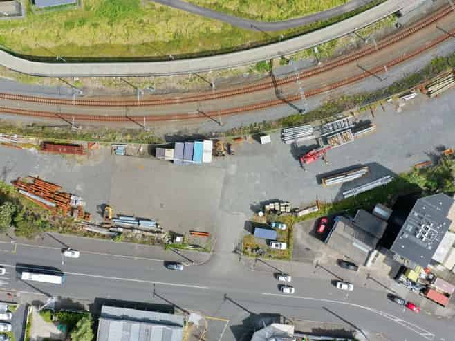 Rare 4,400sqm hardstand yard