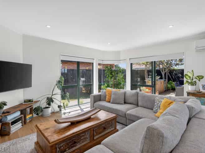 15 Romana Crescent, Papamoa