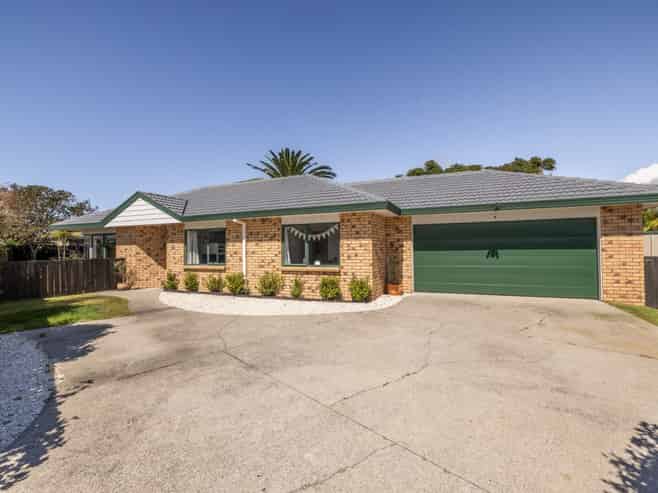 15 Romana Crescent, Papamoa