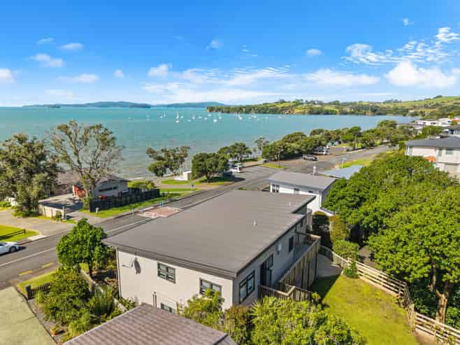 33 Gordon Craig Place, Algies Bay