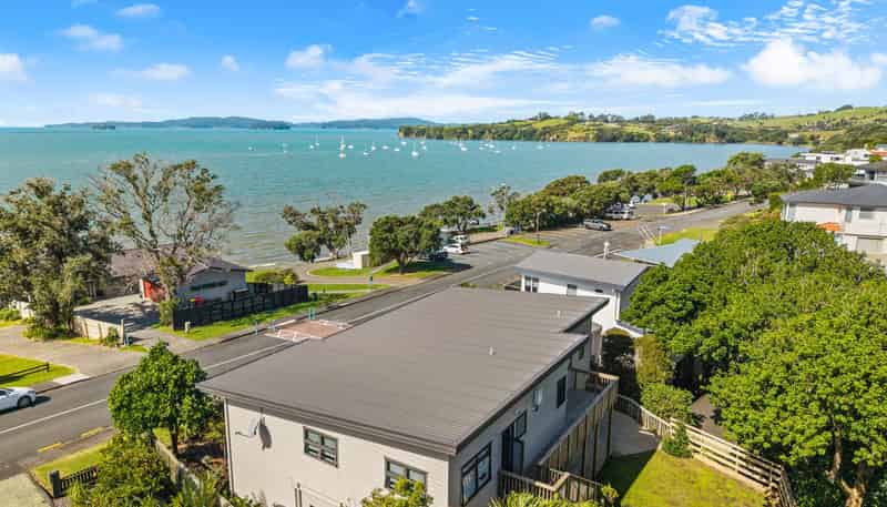 33 Gordon Craig Place, Algies Bay