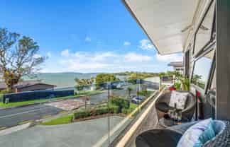 33 Gordon Craig Place, Algies Bay