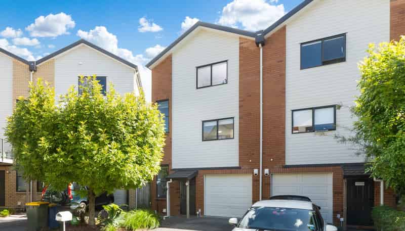 230/172 McLeod Road, Te Atatu South