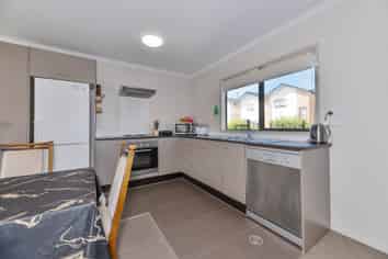 230/172 McLeod Road, Te Atatu South