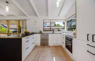 2/8 Alpha street, Papakura