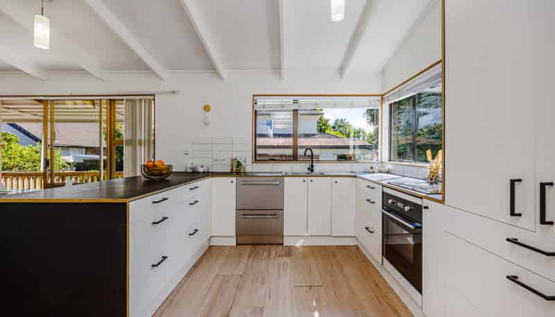 2/8 Alpha street, Papakura