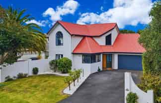 24 Welsford Street, Woodend