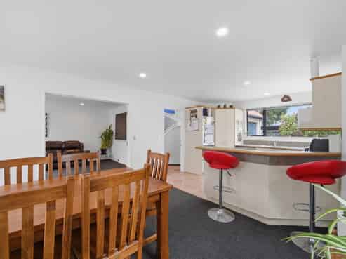 24 Welsford Street, Woodend