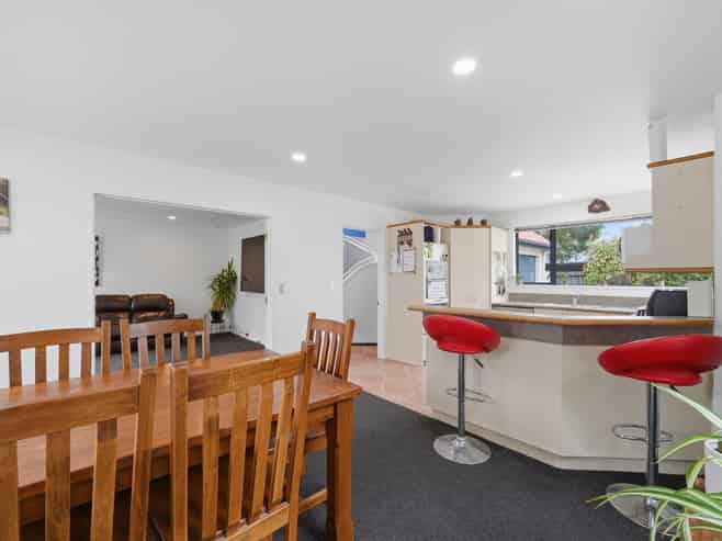 24 Welsford Street, Woodend