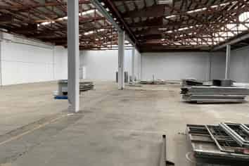 1,202M² HIGH-STUD WAREHOUSE
