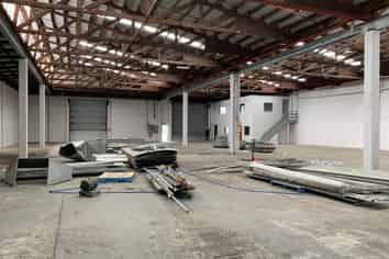 1,202M² HIGH-STUD WAREHOUSE
