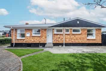 73 Lewis Street, Glenview