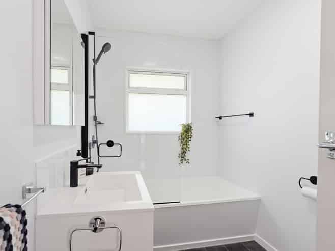 73A Great North Road, Saint Johns Hill