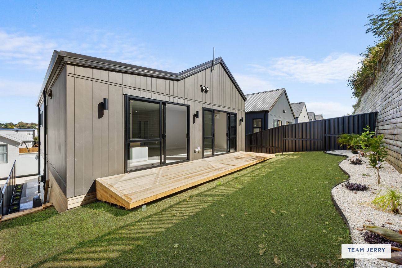 Elevated Living with Flexible Layout - Vista 2