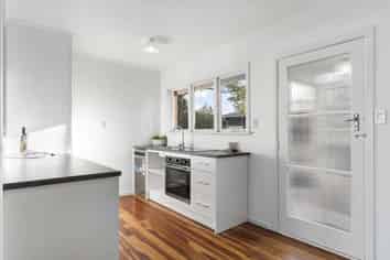 5 Middlesex Road, Waterview