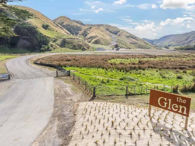 The Glen/271 Grays Road, Pauatahanui