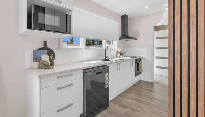 2 Werrina Crescent, Mangakakahi