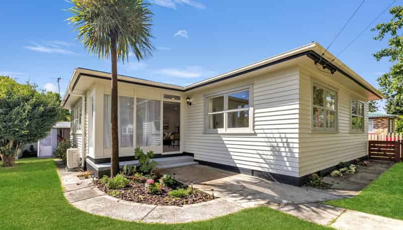 2 Werrina Crescent, Mangakakahi