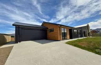 15 Lammermoor Street, Wanaka