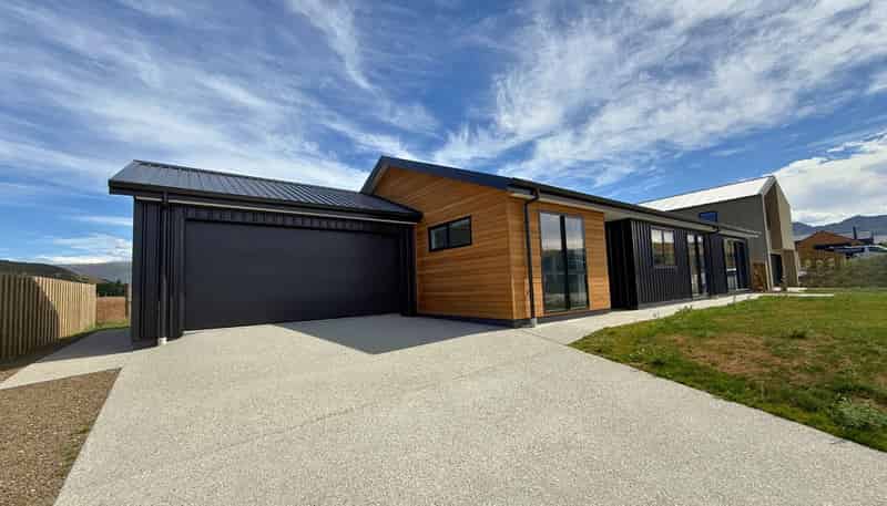 15 Lammermoor Street, Wanaka
