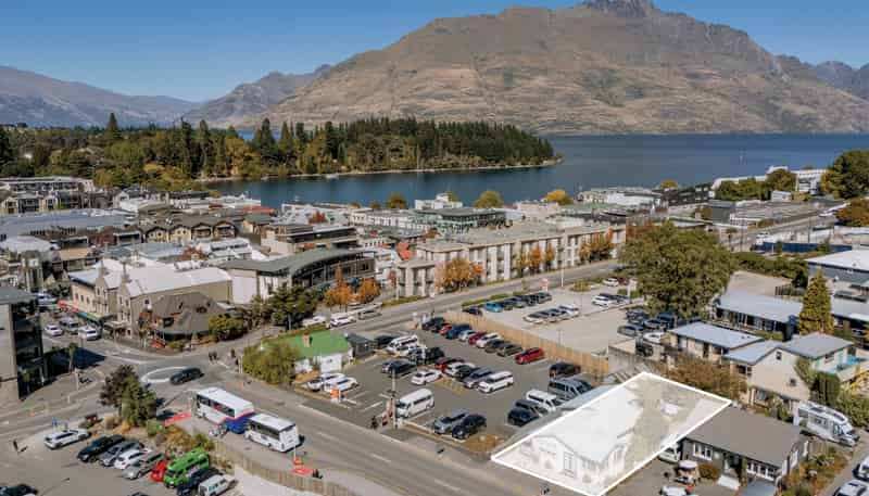 56 Camp Street, Queenstown