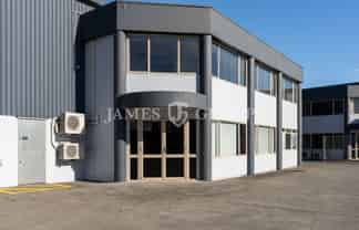 105m² East Tamaki Office + Warehouse Options