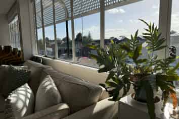 Sophisticated First Floor Office in Hamilton East