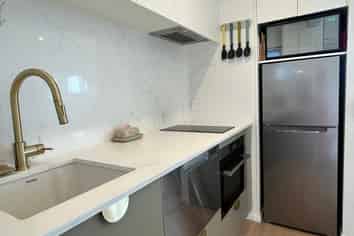 6/8 Harvey Place, St Heliers