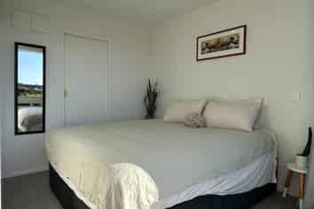 6/8 Harvey Place, St Heliers