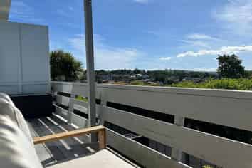 6/8 Harvey Place, St Heliers