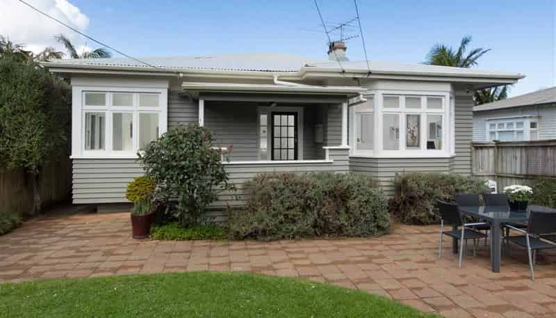 17  Hoheria Road, One Tree Hill