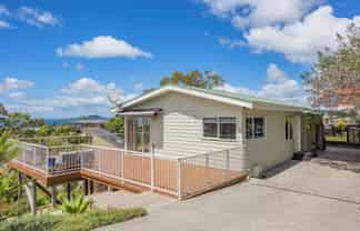 3 Dalmeny Close, Murrays Bay