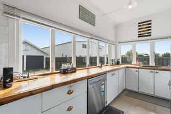 336 Tay Street, Turnbull Thomson Park