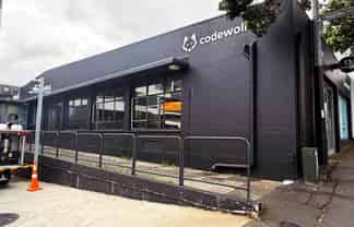 CITY FRINGE OFFICE WITH PARKING
