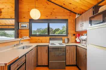 85 Oyster Drive, Cooks Beach