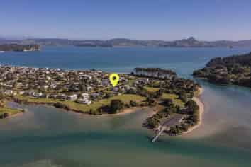 85 Oyster Drive, Cooks Beach