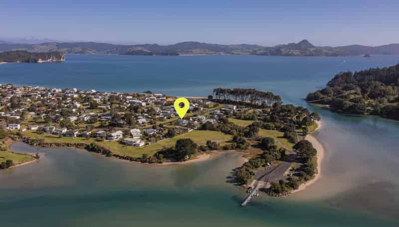 85 Oyster Drive, Cooks Beach