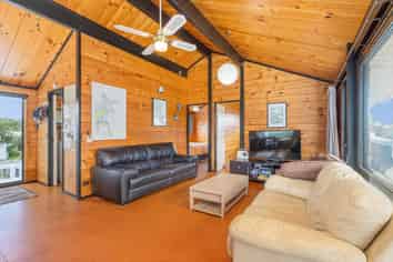 85 Oyster Drive, Cooks Beach