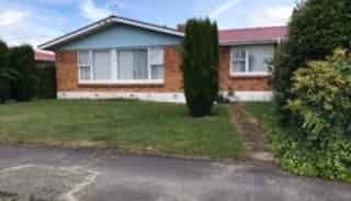 12 Anthony Crescent, Bader