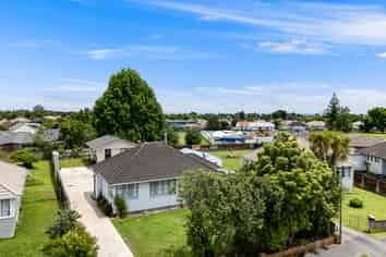 25 & 25A Paul Crescent, Fairfield