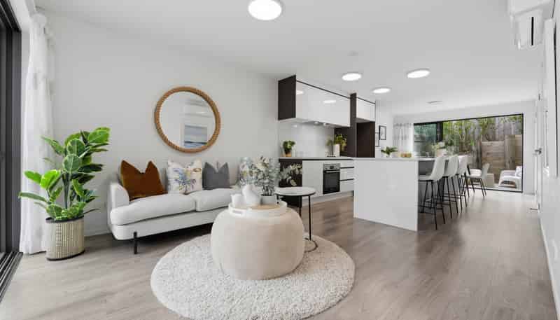 16B Dianthus Place, Browns Bay