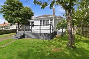 68 Clinkard Avenue, Glenholme