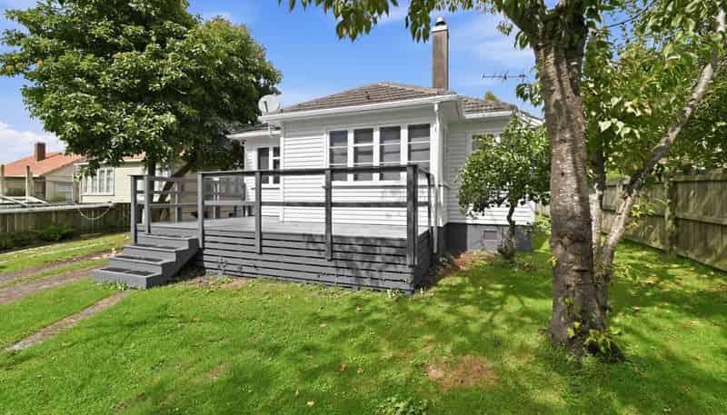 68 Clinkard Avenue, Glenholme