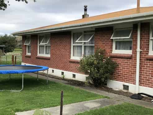 1854B State Highway 6, Renwick