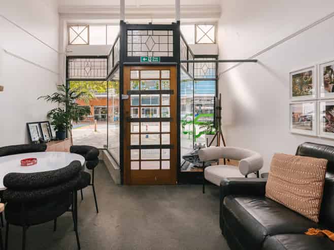 BOUTIQUE PARNELL IN GEORGE STREET - IMMACULATE