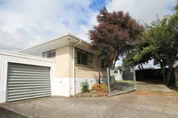 2/14 Taonui Street, Papakura