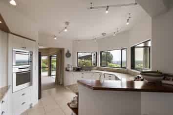 70 Waicola Drive, Fitzherbert